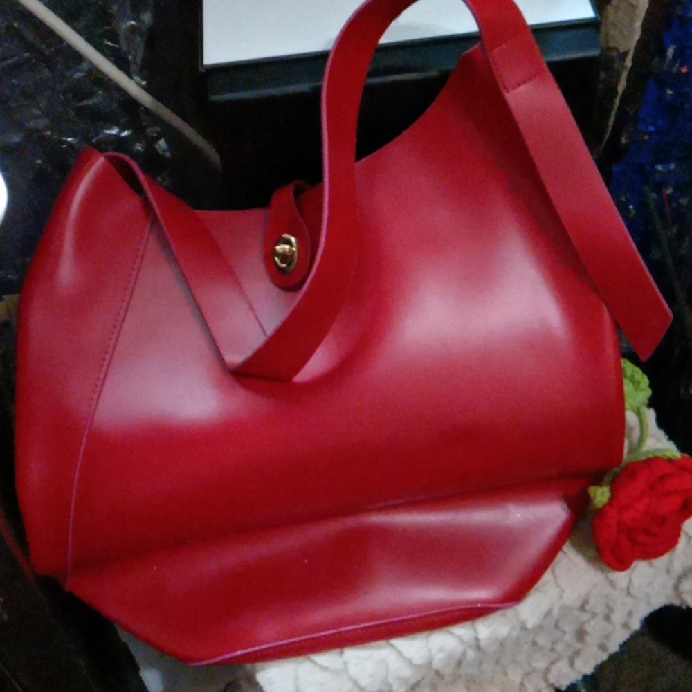 NWOT Elizabeth Arden handbag